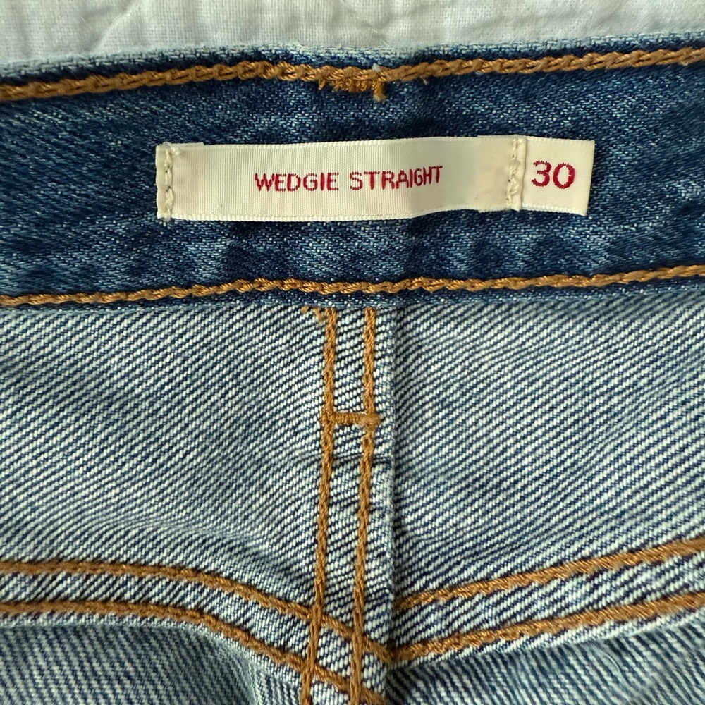 Levi’s Wedgie Straight Blue Denim Jeans - Picture 4 of 12